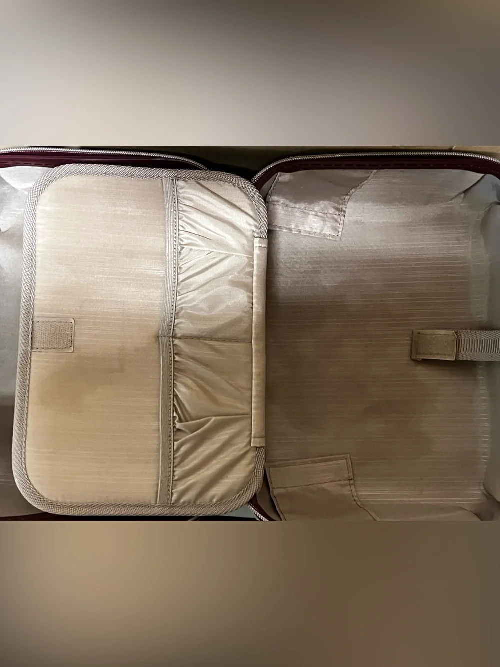 Triforce burgundy Hardside Beauty Case